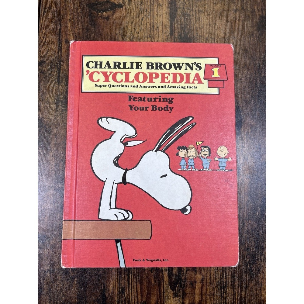 Charlie Brown's Encyclopedia: Super Questions and Answers and Amazing‎ Facts
